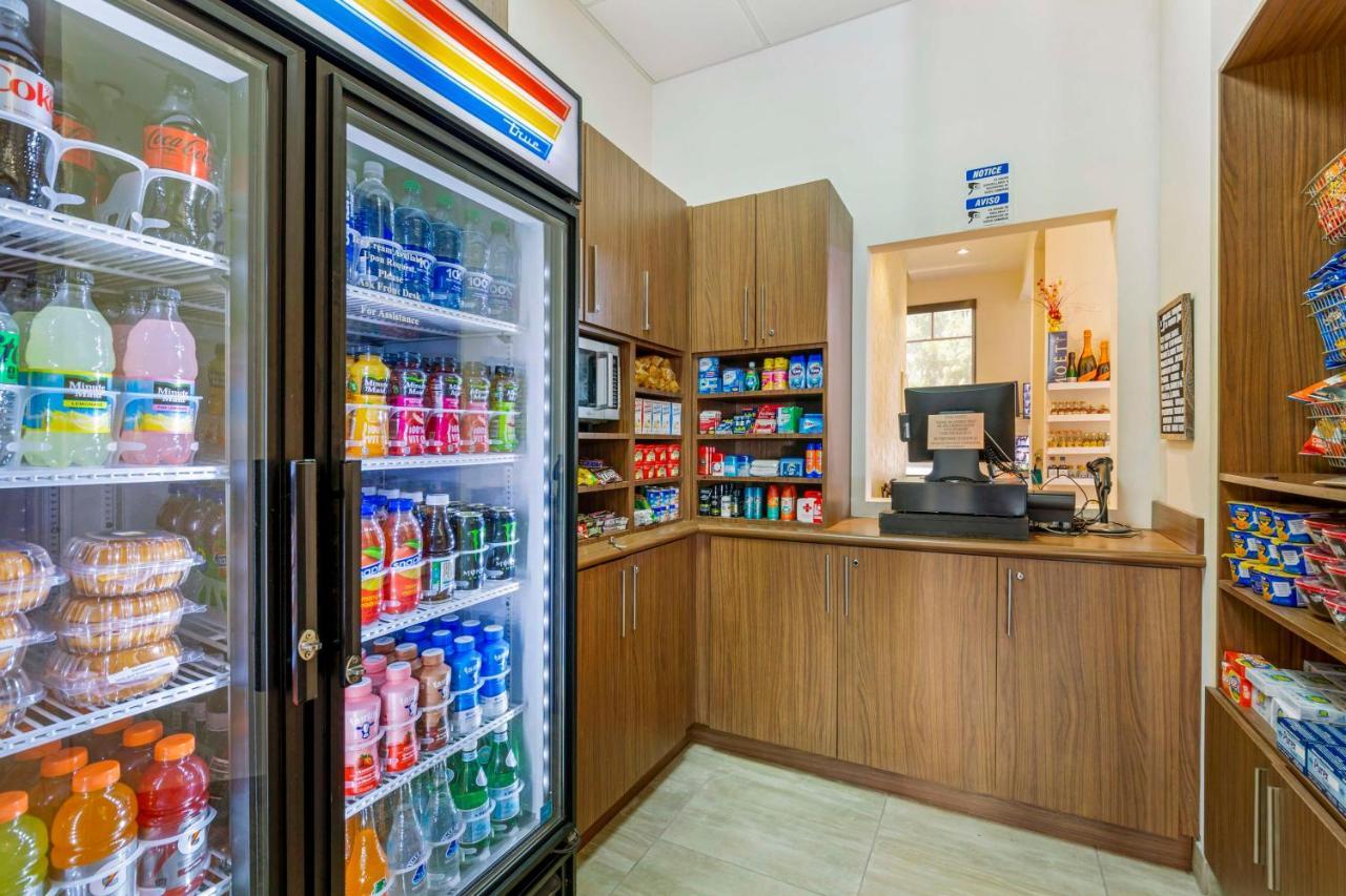 Best Western Plus Miami Executive Airport Hotel And Suites Country Walk Eksteriør billede